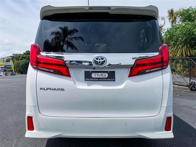 2022 Toyota Alphard - Thumbnail