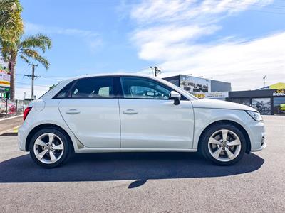 2017 Audi A1 - Thumbnail