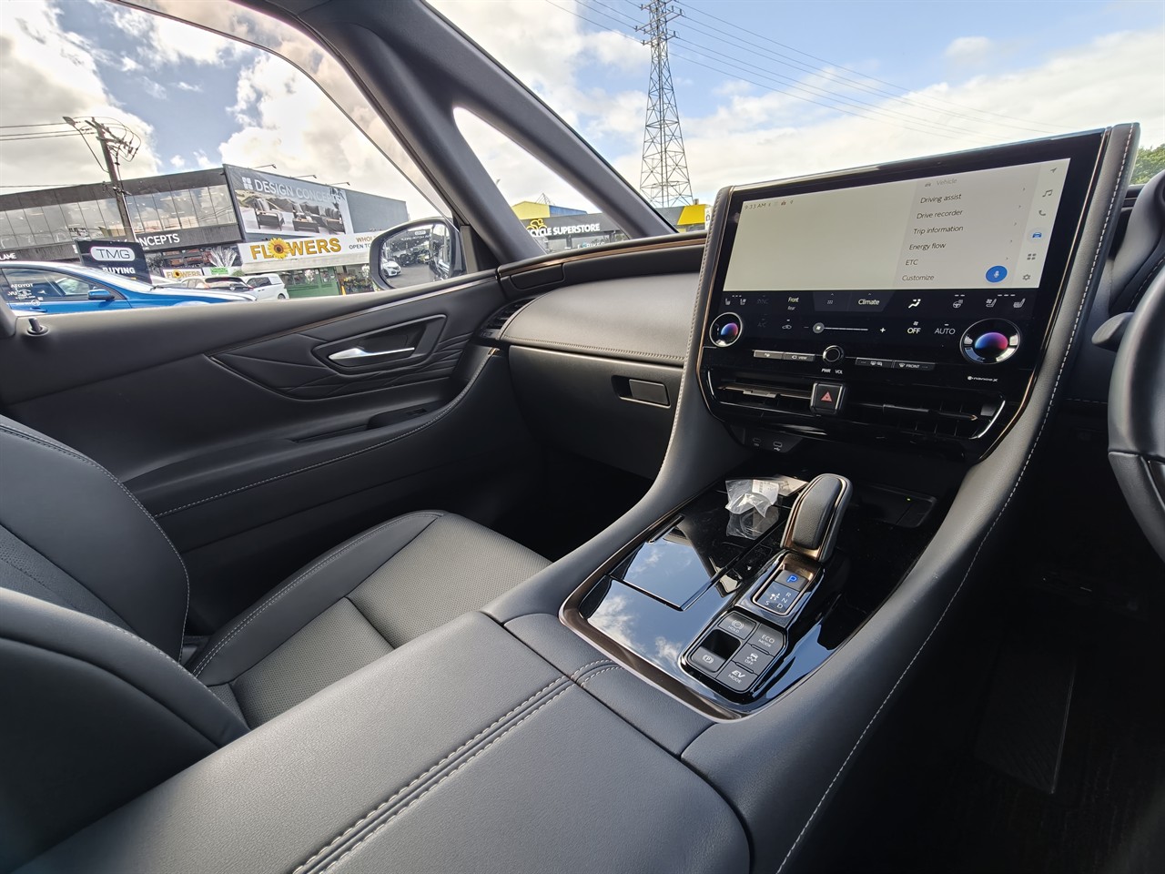2025 Toyota Alphard