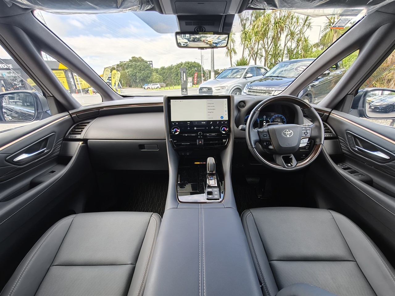 2025 Toyota Alphard