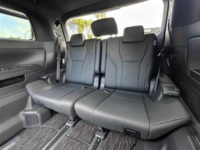 2025 Toyota Alphard - Thumbnail