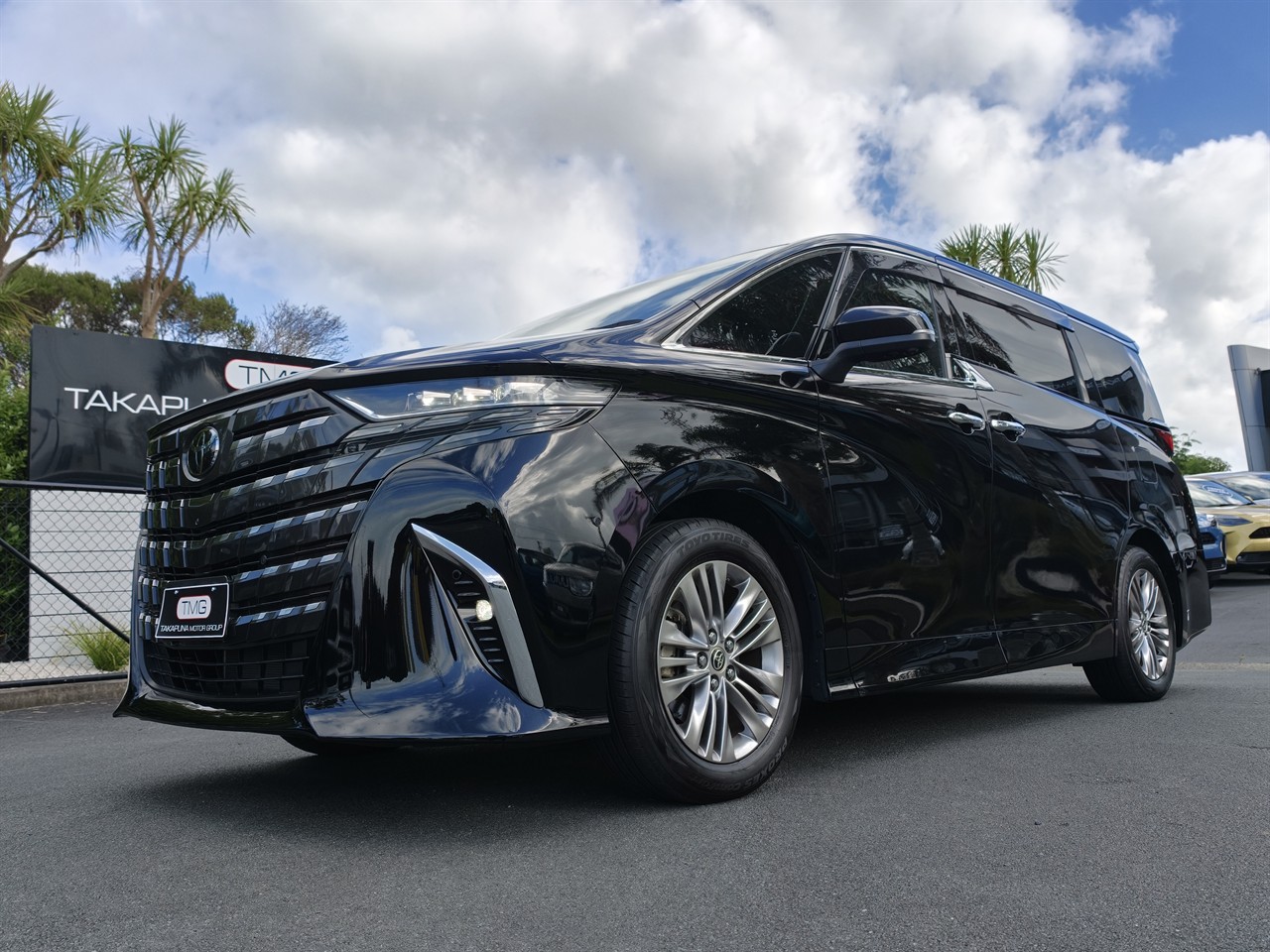 2025 Toyota Alphard