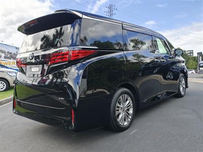 2025 Toyota Alphard - Thumbnail