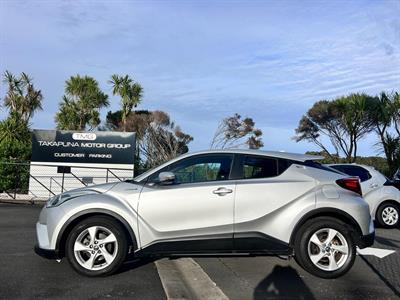2017 Toyota C-HR - Thumbnail