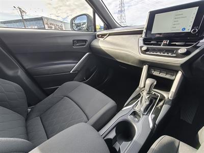 2024 Toyota Corolla Cross - Thumbnail