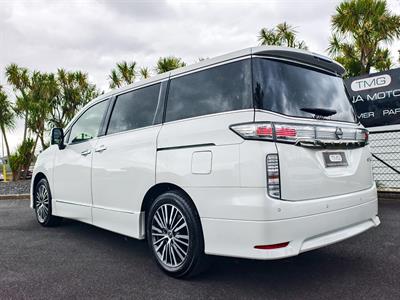 2025 Nissan Elgrand - Thumbnail