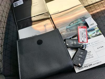 2021 Volkswagen T-Cross - Thumbnail