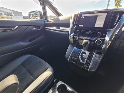 2020 Toyota Alphard - Thumbnail