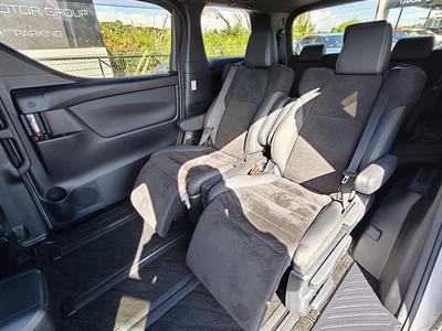 2020 Toyota Alphard - Thumbnail