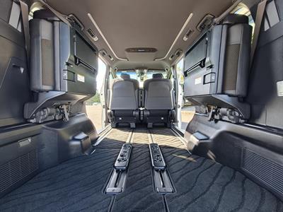 2020 Toyota Alphard - Thumbnail