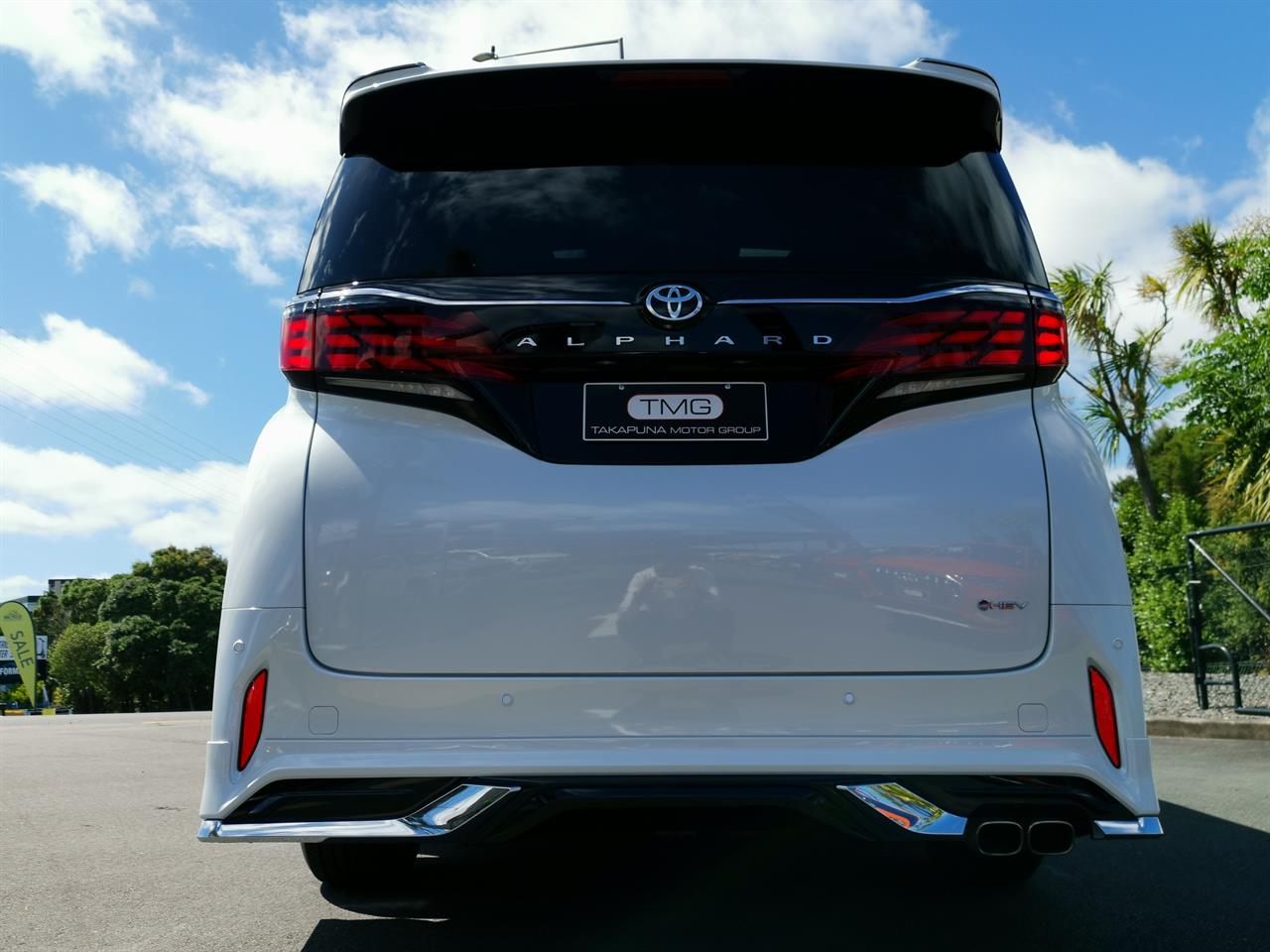 2024 Toyota Alphard