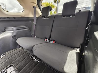 2019 Mitsubishi Outlander - Thumbnail