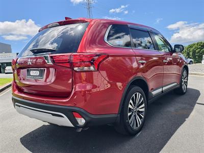 2019 Mitsubishi Outlander - Thumbnail