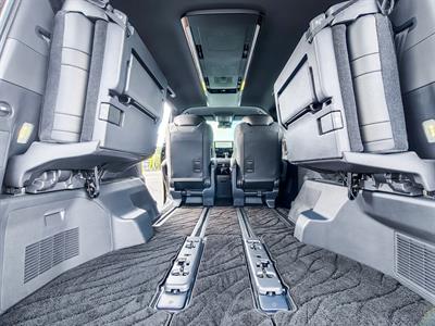 2025 Toyota Alphard - Thumbnail