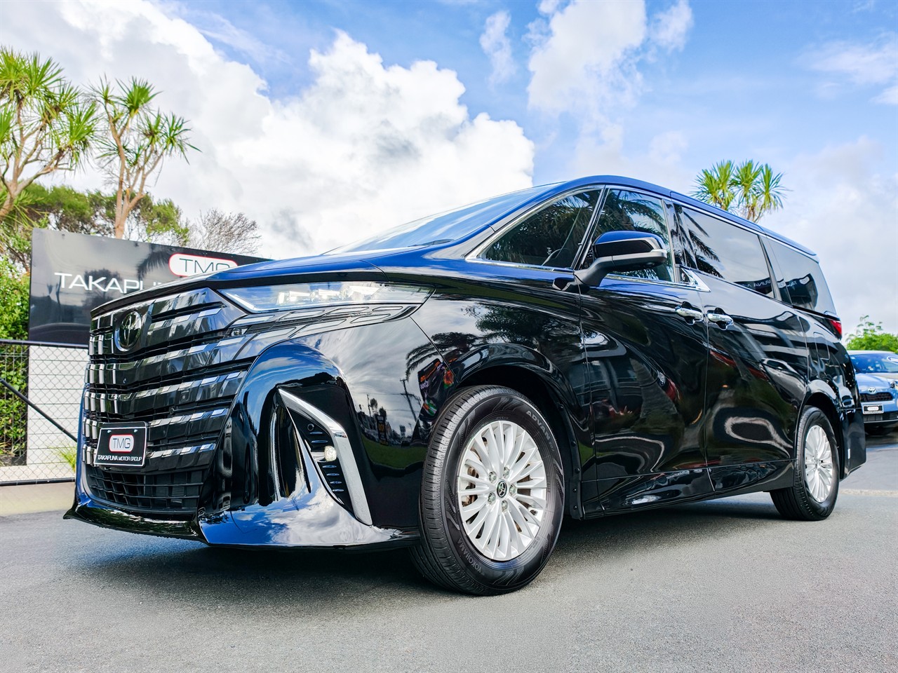 2025 Toyota Alphard