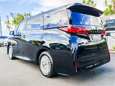 2025 Toyota Alphard - Thumbnail