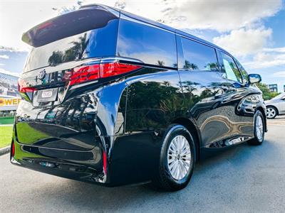 2025 Toyota Alphard - Thumbnail