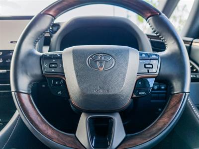 2025 Toyota Alphard - Thumbnail