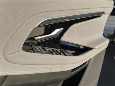 2019 Land Rover Range Rover Evoque - Thumbnail