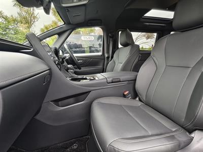 2025 Toyota Alphard - Thumbnail