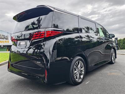 2025 Toyota Alphard - Thumbnail
