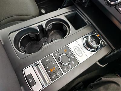 2019 Land Rover Discovery - Thumbnail