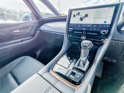 2025 Toyota Alphard - Thumbnail