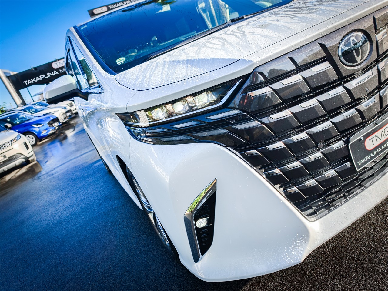 2025 Toyota Alphard