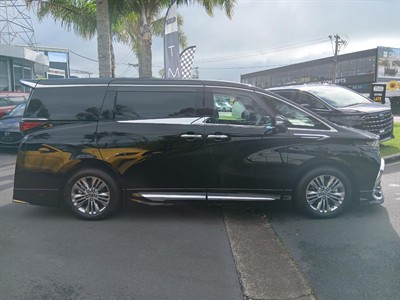 2024 Toyota Alphard - Thumbnail
