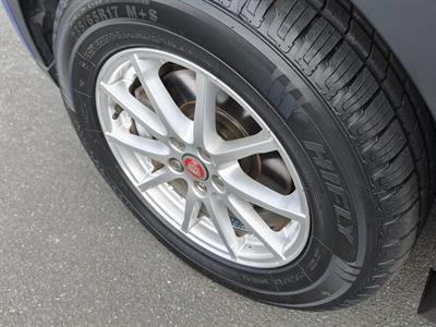 2019 Jaguar E-PACE - Thumbnail