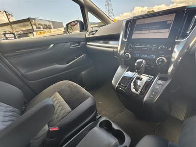 2020 Toyota Alphard - Thumbnail