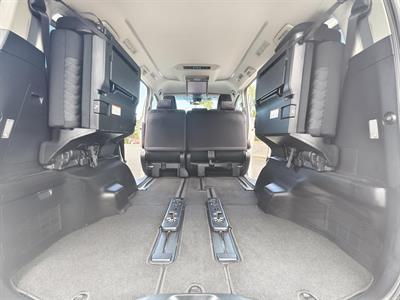 2020 Toyota Alphard - Thumbnail