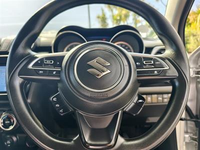 2023 Suzuki Swift - Thumbnail