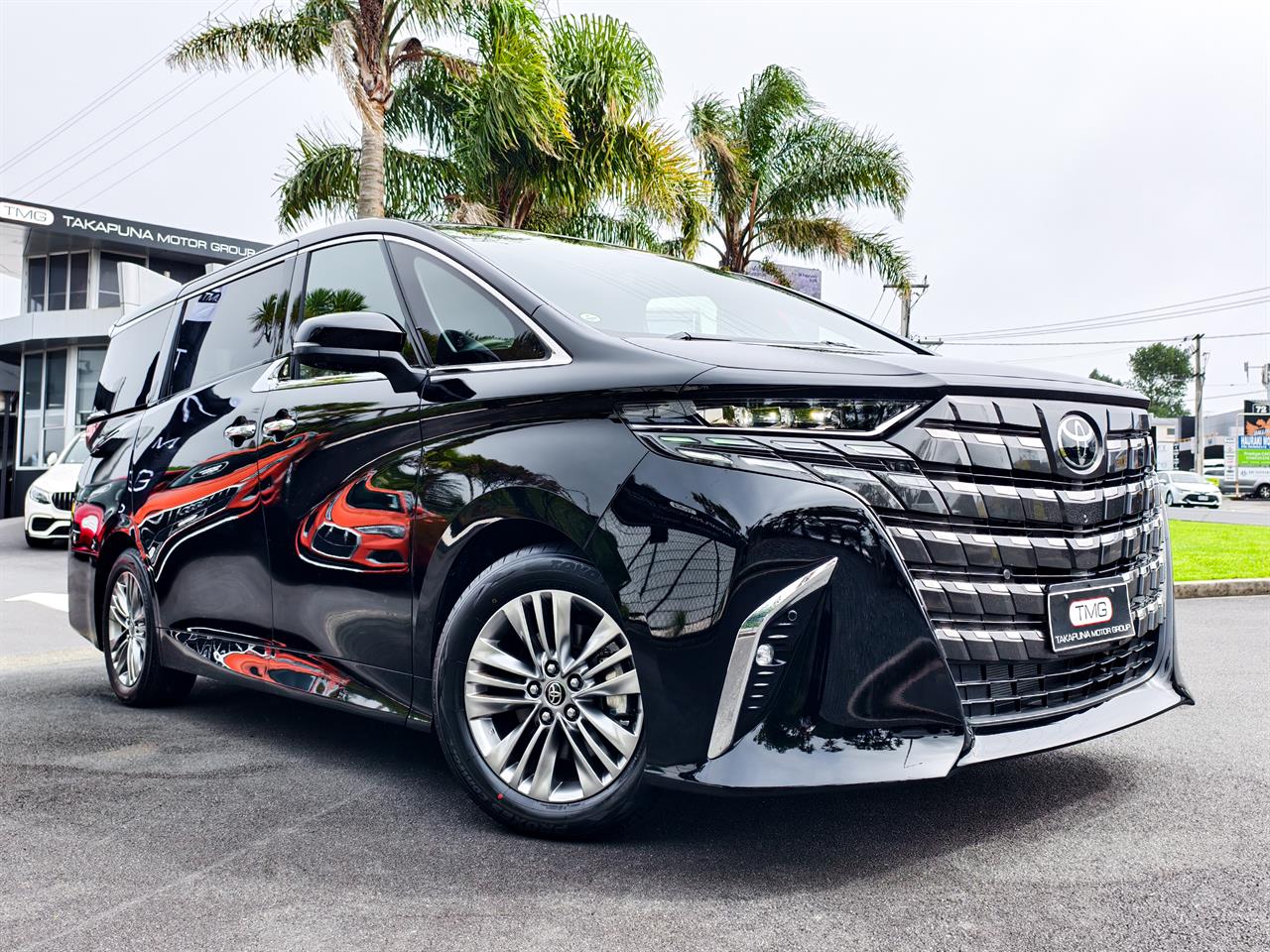 2025 Toyota Alphard