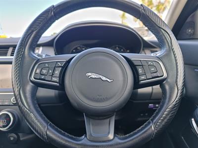 2018 Jaguar E-PACE - Thumbnail