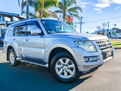 2014 Mitsubishi Pajero