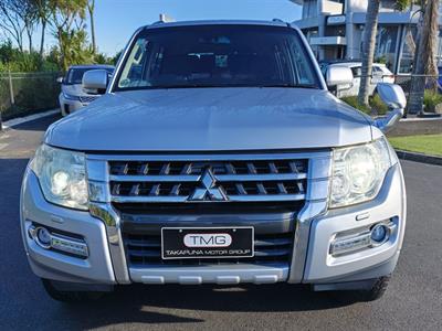 2014 Mitsubishi Pajero - Thumbnail
