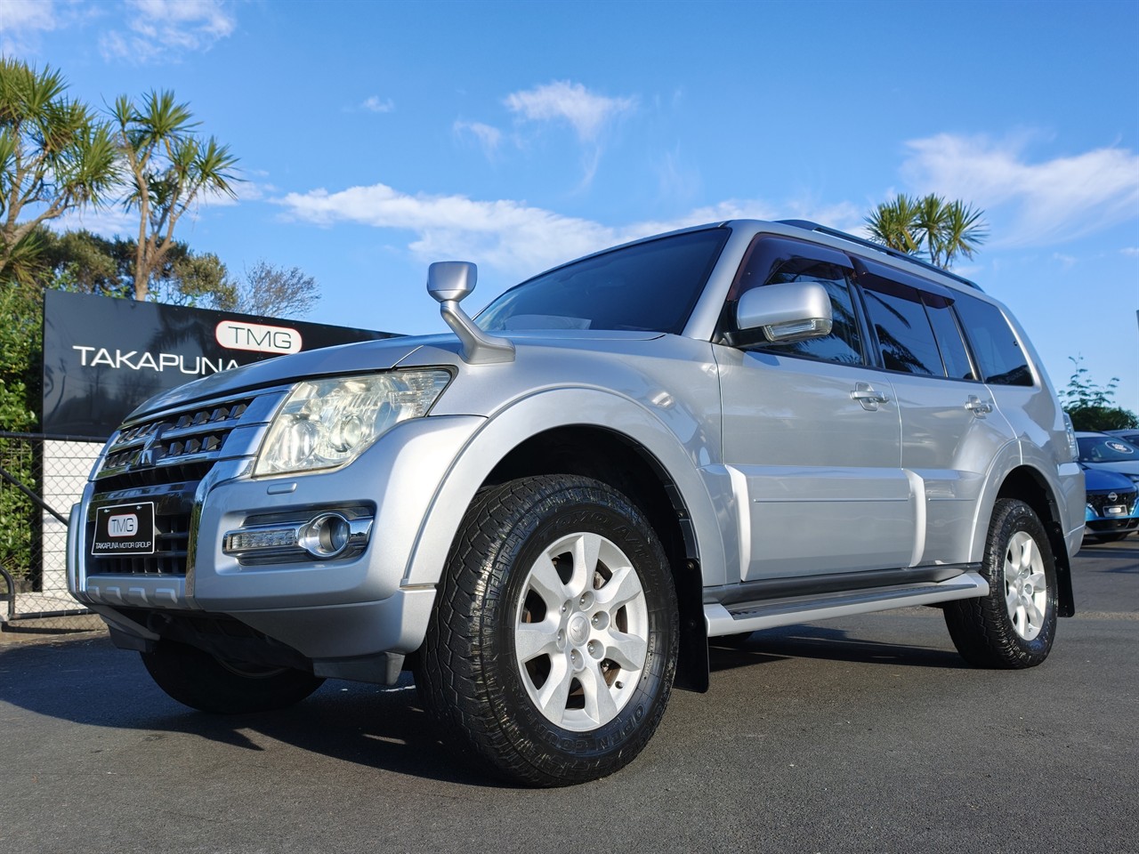 2014 Mitsubishi Pajero