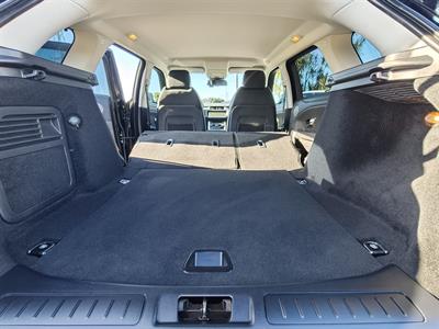 2018 Land Rover Range Rover - Thumbnail