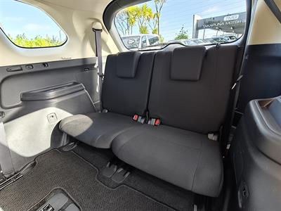 2018 Mitsubishi Outlander - Thumbnail