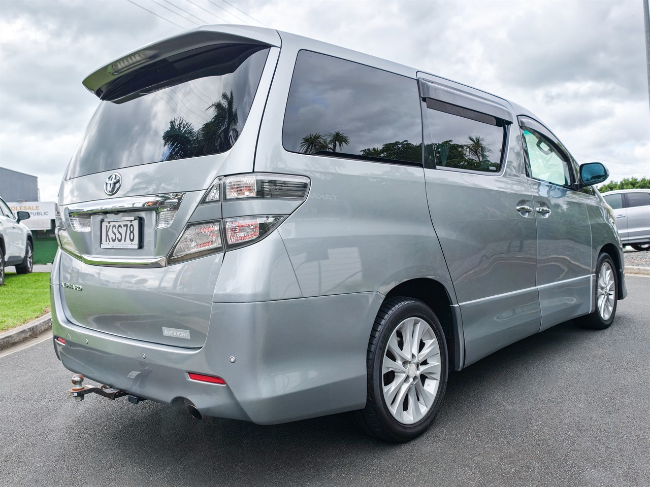 2009 Toyota Alphard
