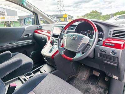 2009 Toyota Alphard - Thumbnail