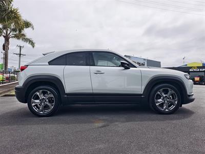 2020 Mazda MX-30 - Thumbnail