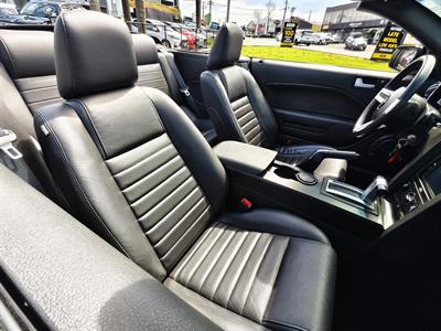 2008 Ford Mustang - Thumbnail