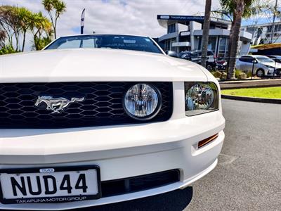 2008 Ford Mustang - Thumbnail