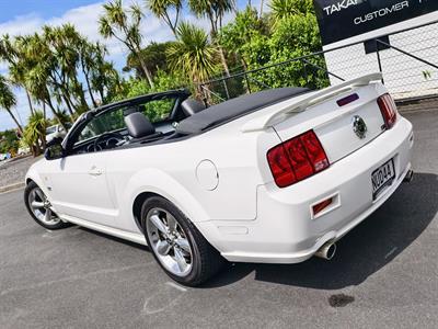 2008 Ford Mustang - Thumbnail