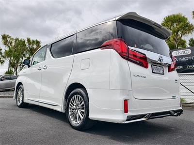 2020 Toyota Alphard - Thumbnail