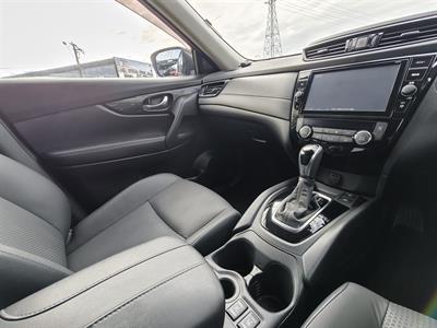 2020 Nissan X-trail - Thumbnail