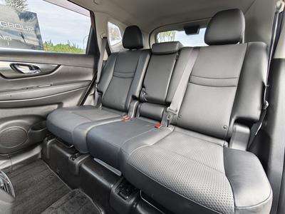 2020 Nissan X-trail - Thumbnail