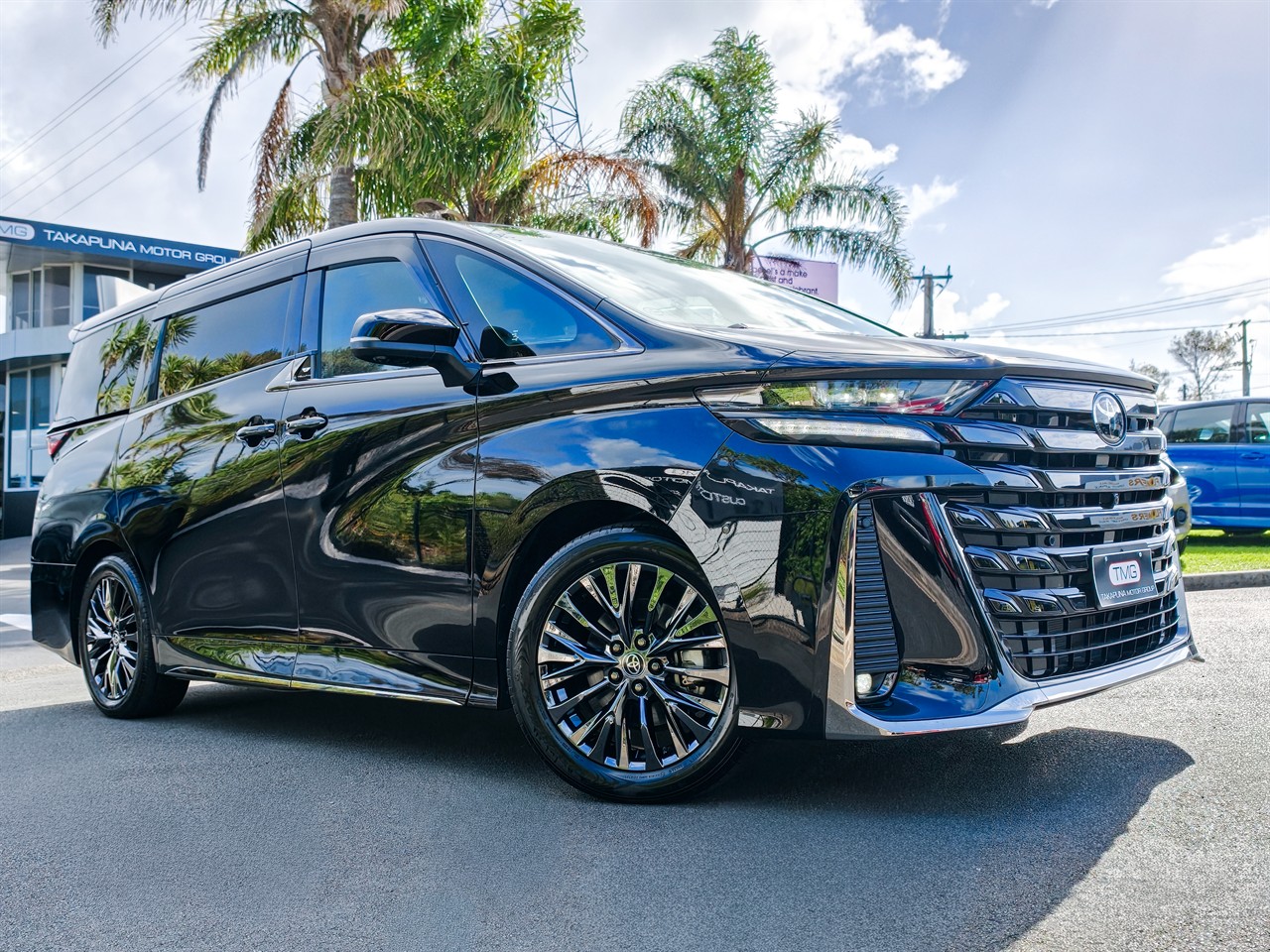 2023 Toyota Vellfire